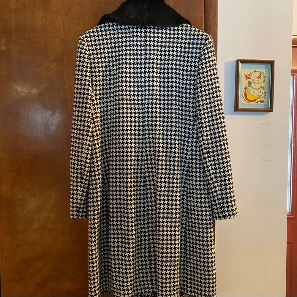 CASUAL CORNER Mid-length Houndstooth Coat - Size L - Picture 6 of 6